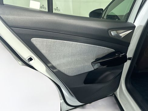 Used 2023 Volkswagen ID.4 Pro image 26