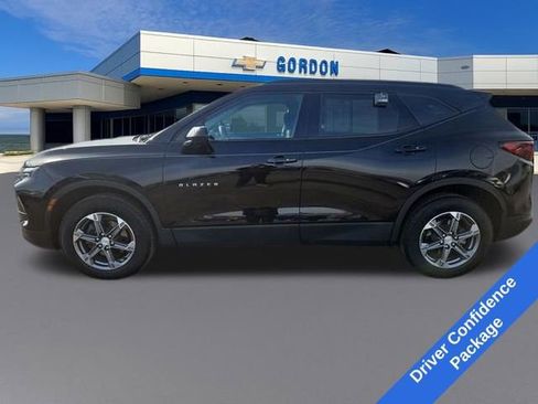 Used 2023 Chevrolet Blazer LT w/ Convenience Package image 2