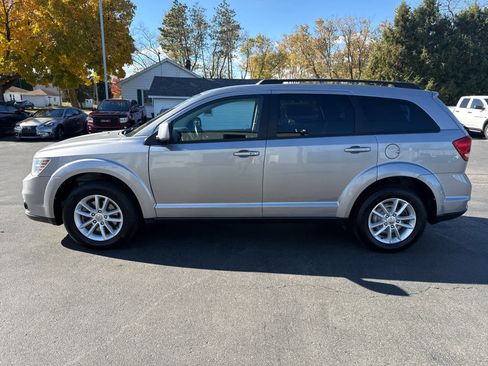 Used 2017 Dodge Journey SXT w/ Comfort/Convenience Group image 6
