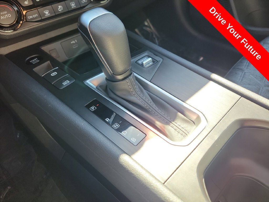 Used 2026 Nissan Kicks SV w/ SV Premium Package FWD image 17