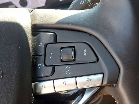 Used 2023 Cadillac Escalade Premium Luxury AWD/4WD image 24