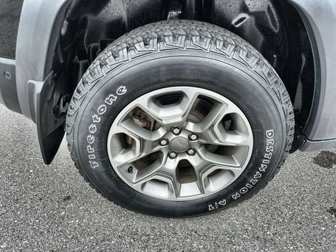 Used 2023 Jeep Cherokee Trailhawk w/ Trailer Tow Group AWD/4WD image 20