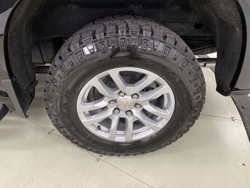 Used 2021 Chevrolet Silverado 1500 LT w/ Diesel Off-Road Package AWD/4WD image 10
