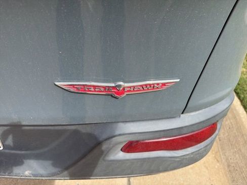 Used 2015 Jeep Cherokee Trailhawk w/ Cold Weather Group image 5