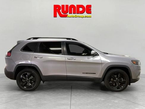Used 2020 Jeep Cherokee Latitude Plus image 6