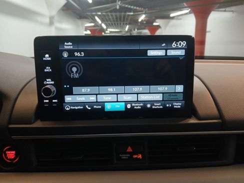 Used 2023 Honda Pilot Touring image 28