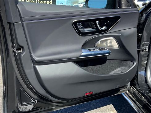 Used 2025 Mercedes-Benz E 350 4MATIC Sedan image 14