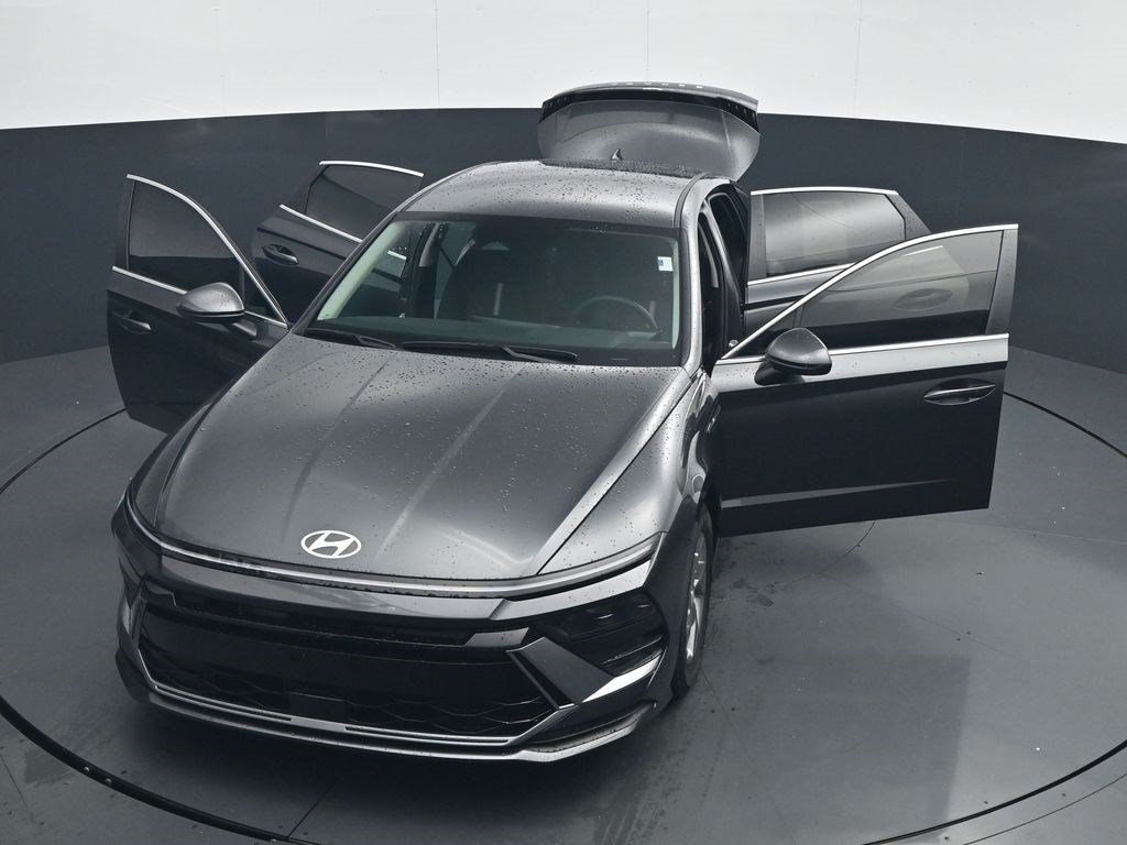 Used 2025 Hyundai Sonata SE FWD image 36
