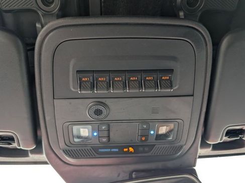 Used 2022 Ford Bronco Black Diamond AWD/4WD image 11