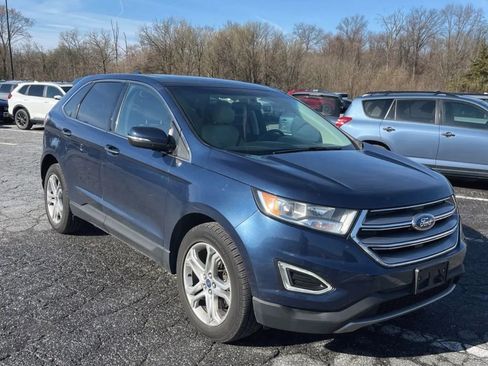 Used 2017 Ford Edge Titanium w/ Equipment Group 301A image 4