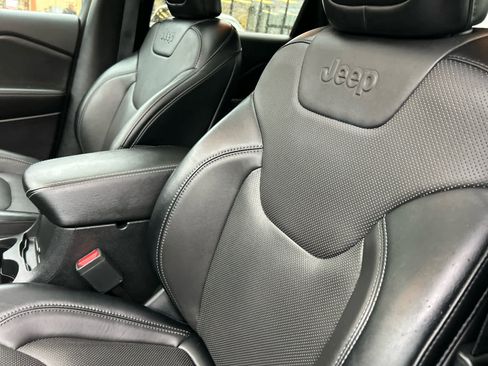 Used 2022 Jeep Cherokee Latitude Lux w/ Sun & Sound Group image 30