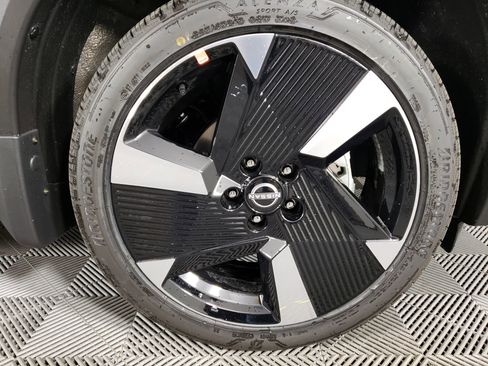 New 2026 Nissan Kicks SR w/ Cold Weather Package image 7