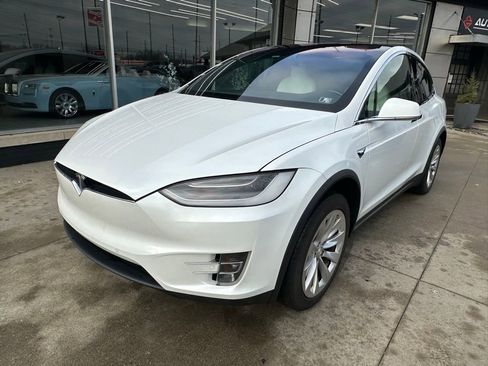 Used 2021 Tesla Model X Performance image 7