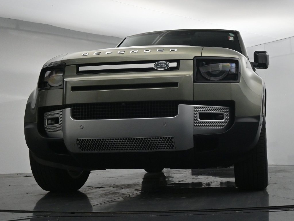 Used 2021 Land Rover Defender 110 SE AWD/4WD image 19