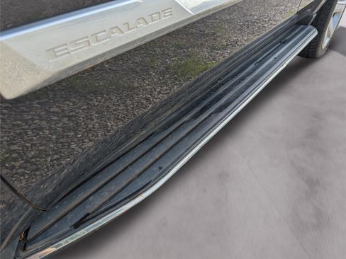 Used 2018 Cadillac Escalade Luxury RWD image 40