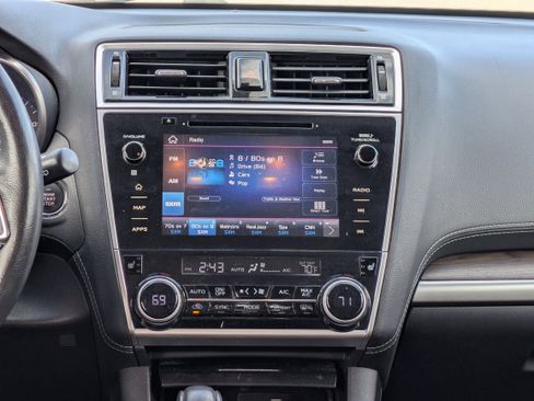 Used 2019 Subaru Outback 2.5i Touring image 17