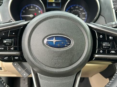 Used 2018 Subaru Outback 2.5i Limited image 9