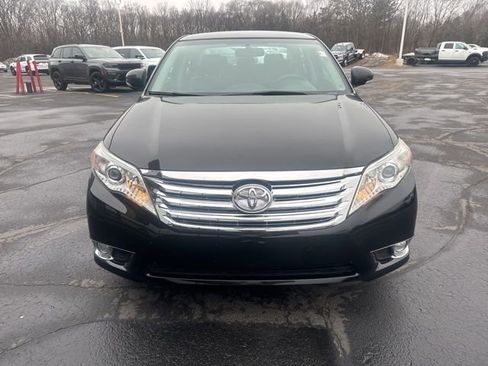 Used 2012 Toyota Avalon Limited image 2
