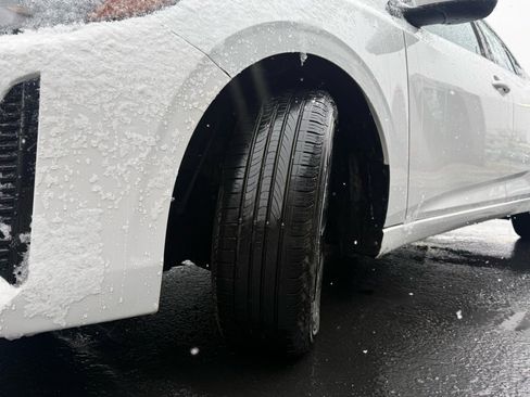 Used 2024 Nissan Sentra SV image 34