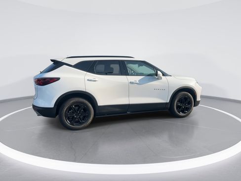 Used 2024 Chevrolet Blazer LT w/ Convenience Package image 10