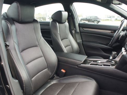 Used 2019 Honda Accord Sport image 22