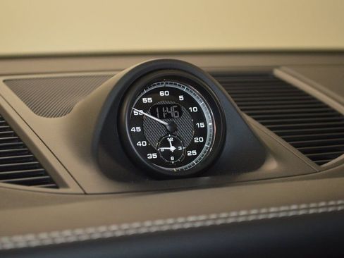 New 2026 Porsche Macan image 26