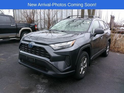 Used 2023 Toyota RAV4 LE image 5
