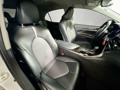 Used 2023 Toyota Camry SE FWD image 29