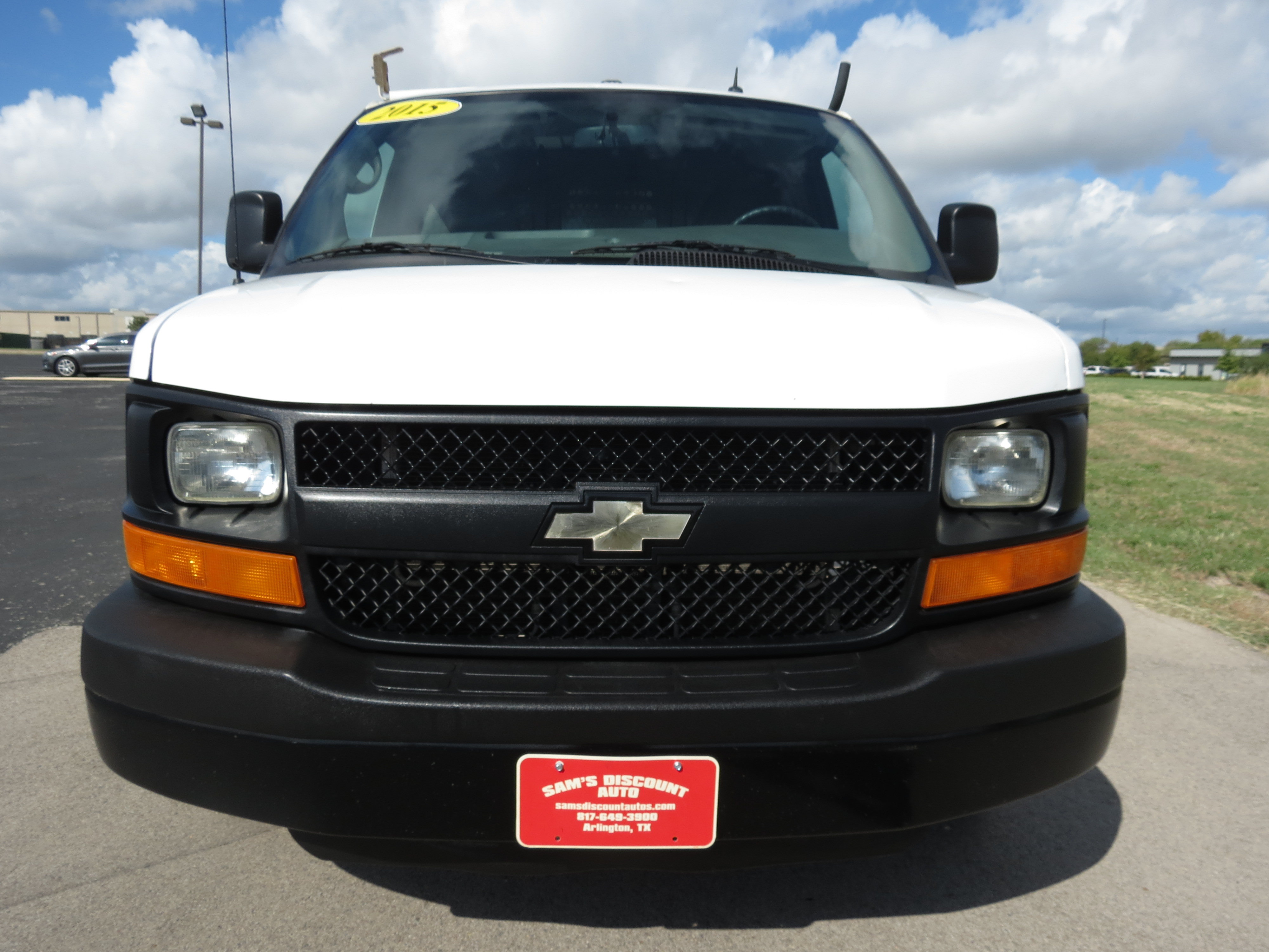 Used 2015 Chevrolet Express 2500 RWD image 7
