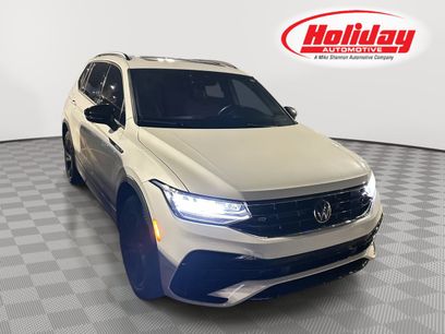 Used 2024 Volkswagen Tiguan SE R-Line