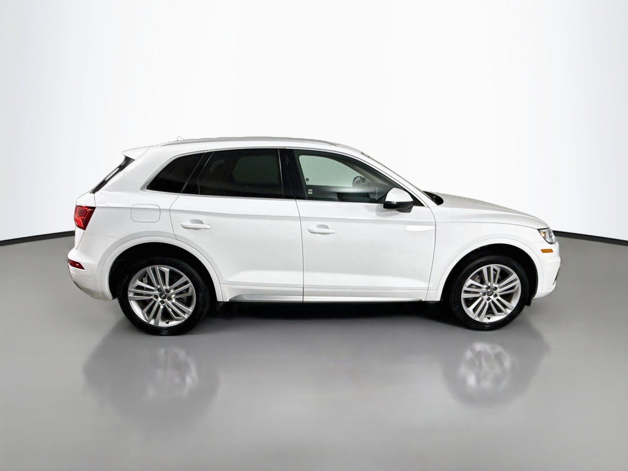 Used 2018 Audi Q5 2.0T Premium Plus w/ Premium Plus Package AWD/4WD image 8