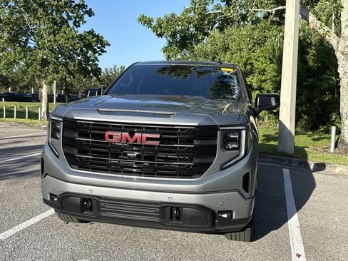 Used 2025 GMC Sierra 1500 Elevation w/ Elevation Premium Package RWD image 2