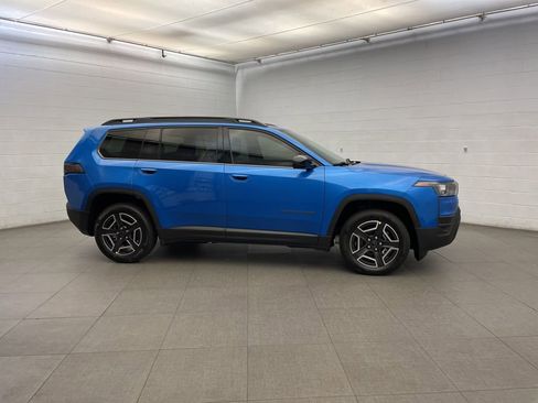 New 2026 Jeep Cherokee Laredo AWD/4WD image 2