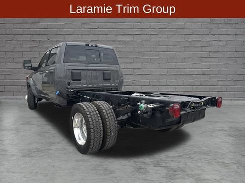 New 2027 RAM 5500 4x4 Crew Cab w/ Laramie Trim Package image 4