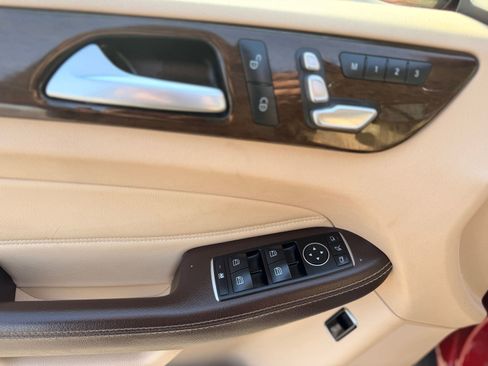 Used 2017 Mercedes-Benz GLE 350 GLE 350 w/ Parking Assist Package image 18