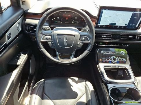 Used 2022 Lincoln Nautilus Reserve w/ Equipment Group 202A AWD/4WD image 11