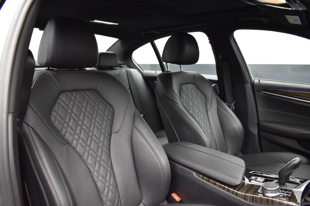Used 2021 BMW 530i xDrive w/ Convenience Package AWD/4WD image 17