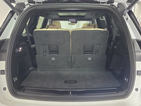 New 2026 Jeep Grand Cherokee L Limited w/ Luxury Tech Group II RWD image 13