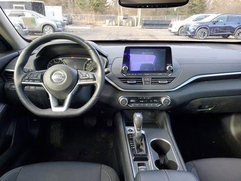 Certified 2019 Nissan Altima 2.5 SV image 24