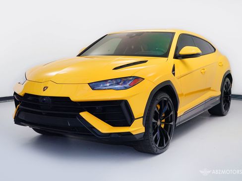 Used 2023 Lamborghini Urus S image 2