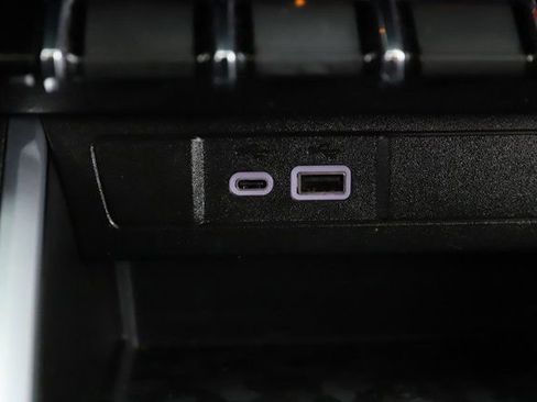 Used 2024 Chevrolet Colorado LT w/ LT Convenience Package II image 24