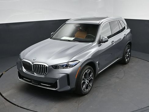 Certified 2026 BMW X5 sDrive40i w/ Climate Comfort Package RWD image 26
