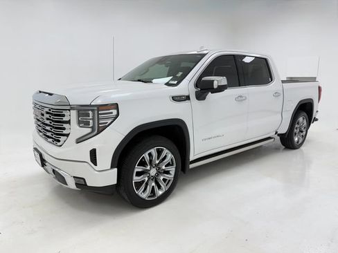 Used 2024 GMC Sierra 1500 Denali w/ Denali Reserve Package AWD/4WD image 5