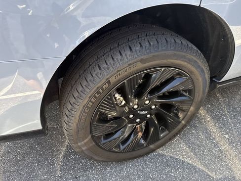 Used 2025 Lincoln Navigator Reserve w/ Jet Appearance Package image 17