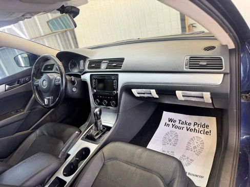 Used 2013 Volkswagen Passat 2.5 SE FWD image 33