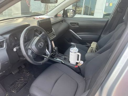Used 2024 Toyota Corolla Cross LE FWD image 10
