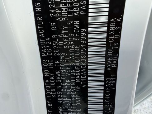 Used 2025 Toyota Camry LE image 36