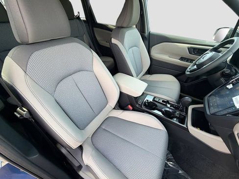 Used 2026 Subaru Forester Premium AWD/4WD image 15