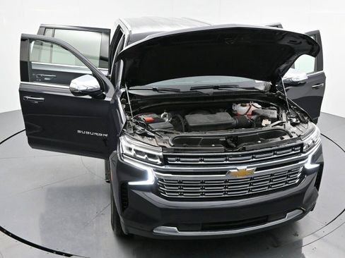 Used 2024 Chevrolet Suburban Premier AWD/4WD image 42