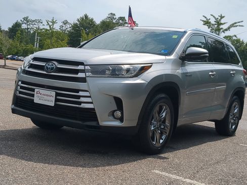 Used 2018 Toyota Highlander Limited Platinum AWD/4WD image 7